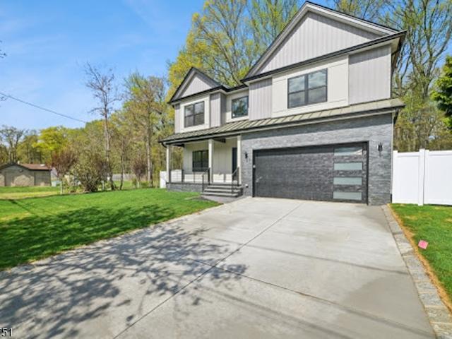 House for sale in Springfield, New Jersey