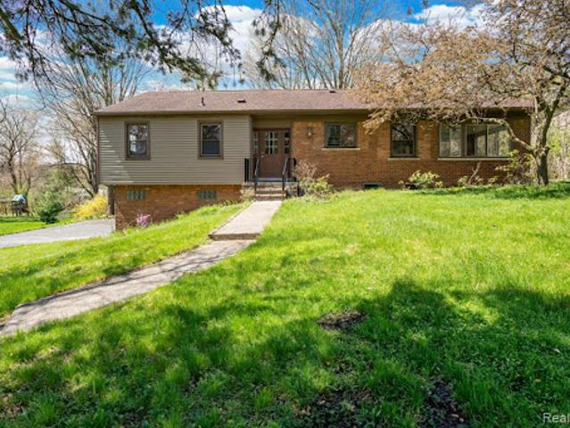 House for rent in Bloomfield Hills