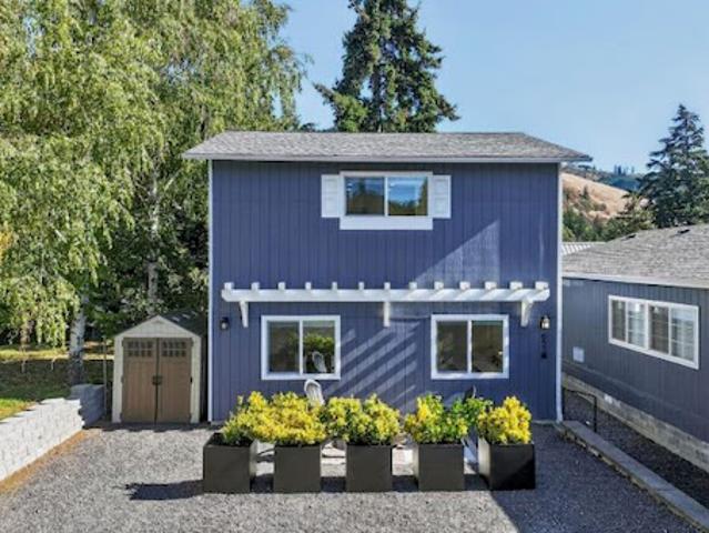 House for sale in White Salmon, Klickitat County