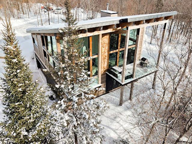 House for sale in Les Pays-d'en-haut, Quebec