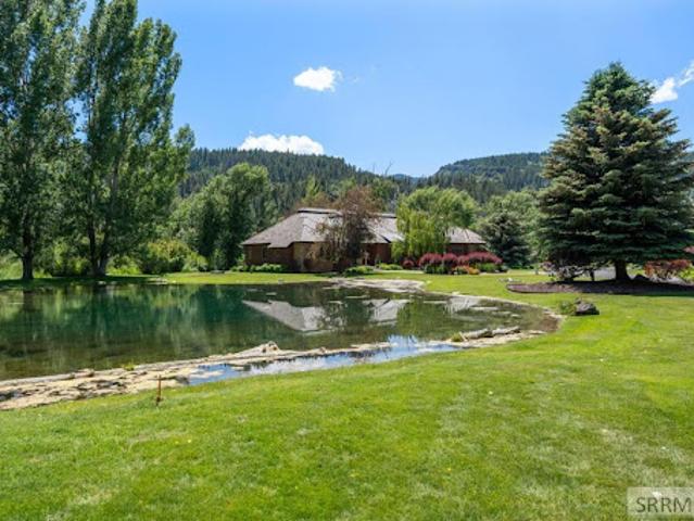 House for sale in Irwin