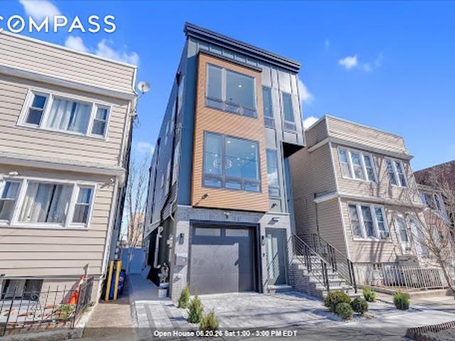 House for sale in Hudson, New Jersey