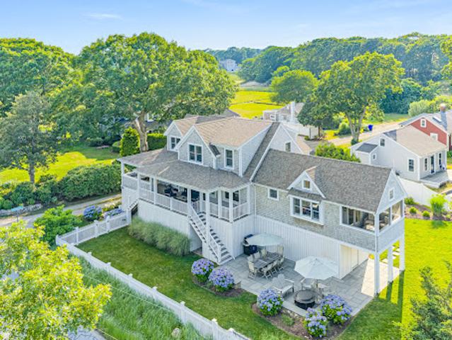House for sale in Bourne