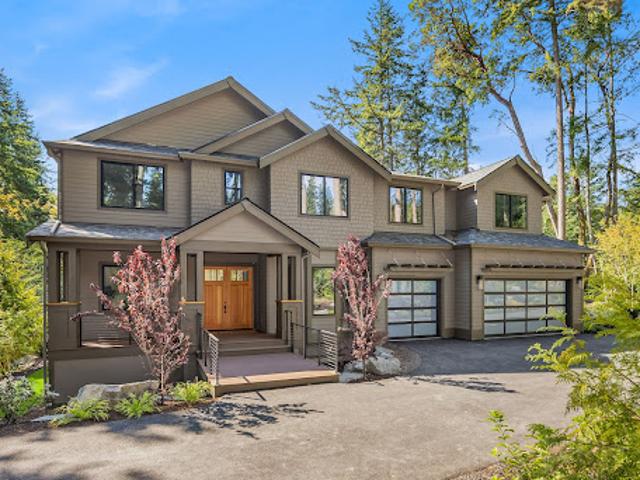 House for sale in Bainbridge Island, Washington