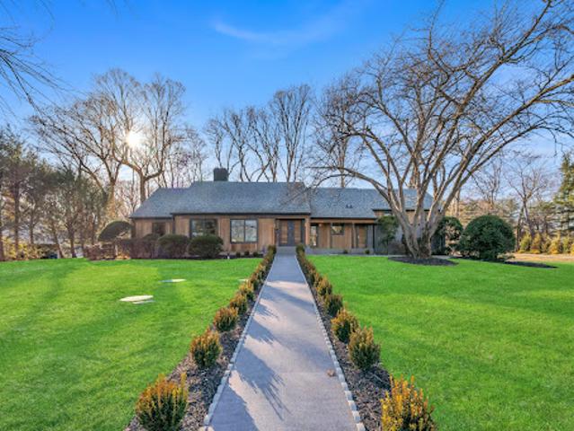 House for sale in Wyckoff, New Jersey