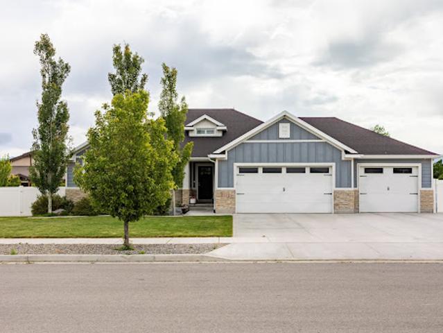 House for sale in Grantsville, Utah