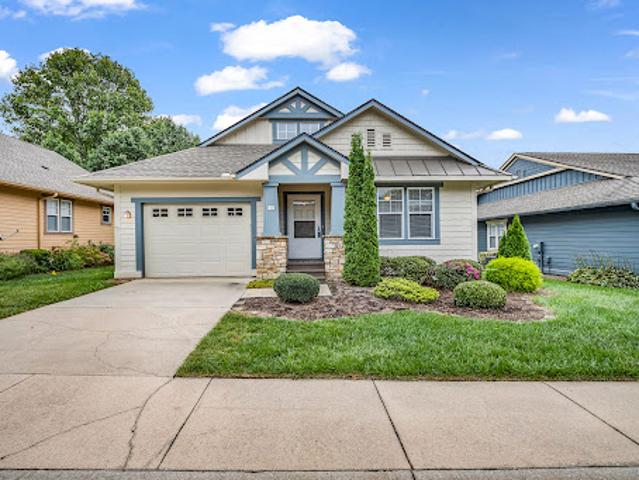 House for sale in Hendersonville, Henderson County