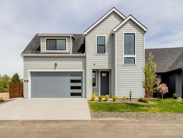 House for sale in College Place, Washington