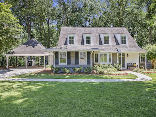 House for sale in Sandy Springs, Georgia
