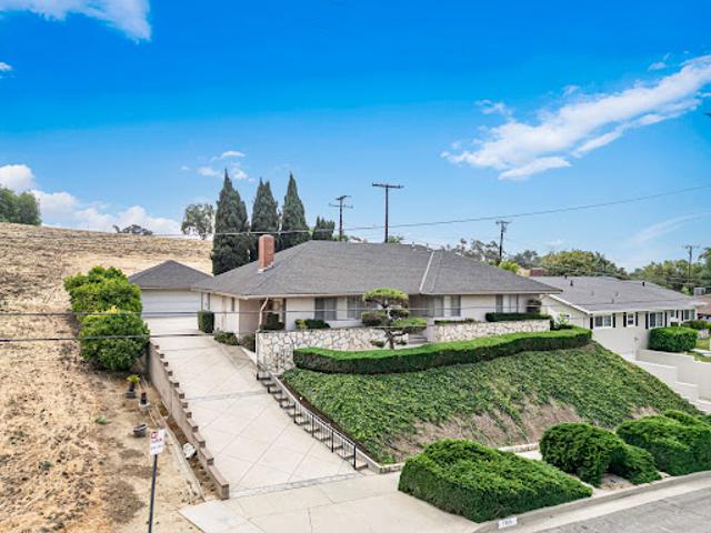 House for sale in Whittier
