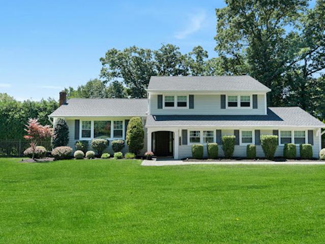 House for sale in Franklin Lakes, New Jersey