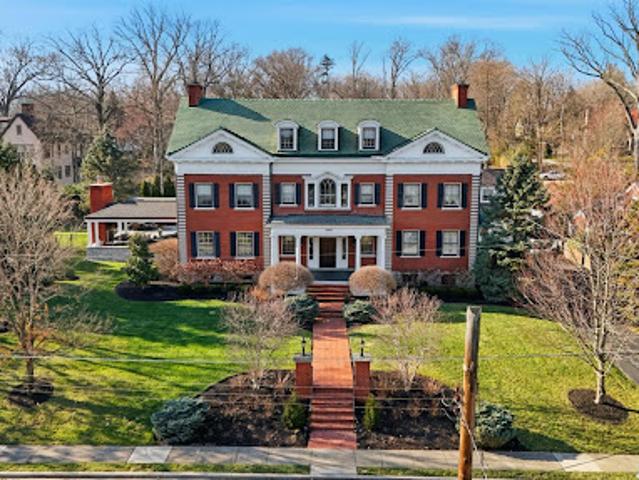 House for sale in Roselawn, Ohio