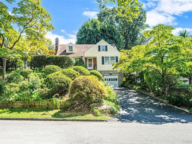 House for sale in Port Washington, Nassau County