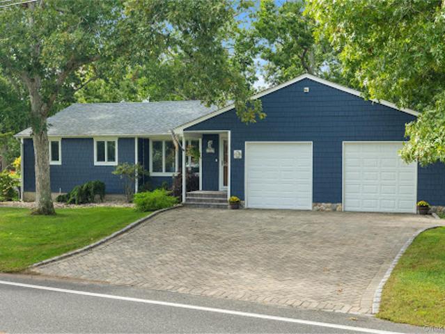 House for sale in Hampton Bays, Town of Southampton