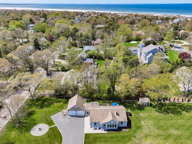 House for sale in Dennis
