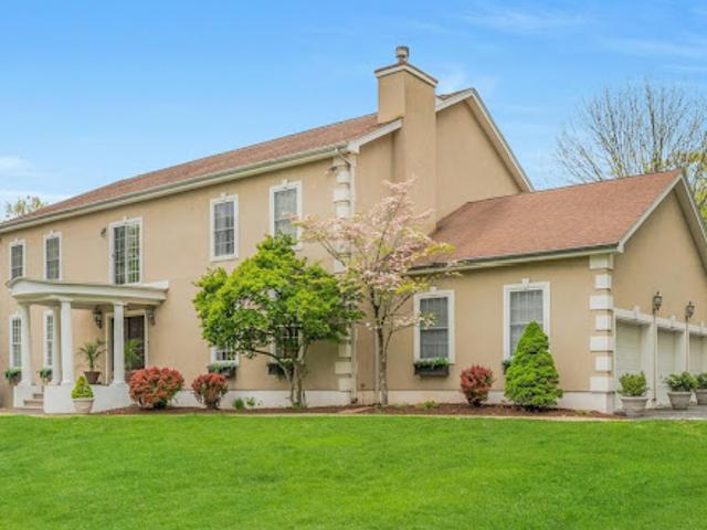 House for sale in Cedar Grove, New Jersey