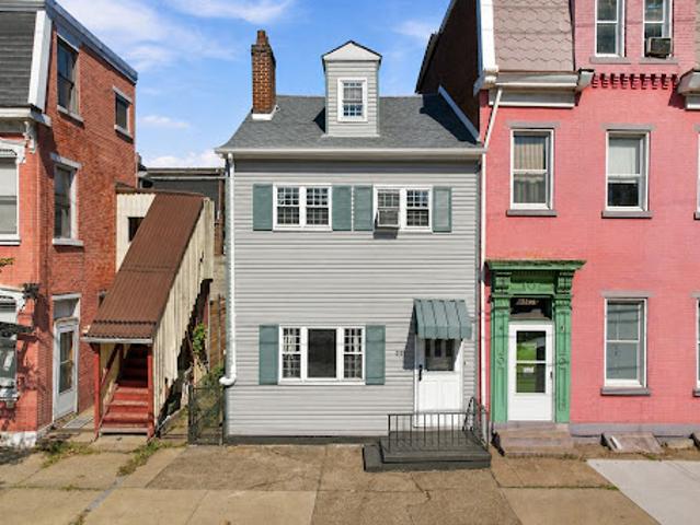 House for sale in Pittsburgh, Allegheny County