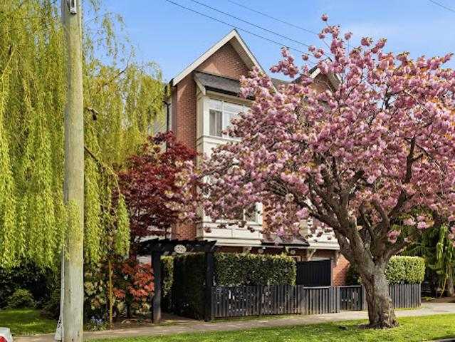 House for sale in Victoria, British Columbia