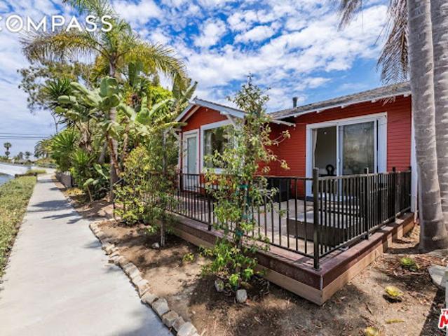 House for sale in Canoga Park, California