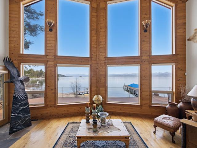 House for sale in Lakeside, Montana