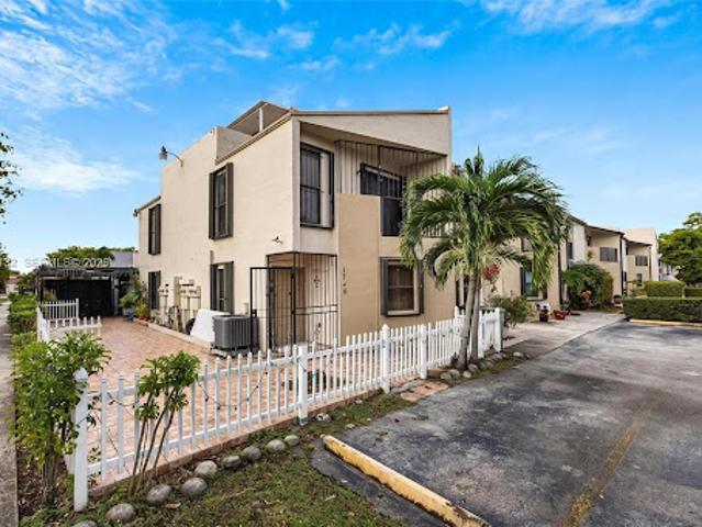 House for sale in Hialeah, Miami-Dade County