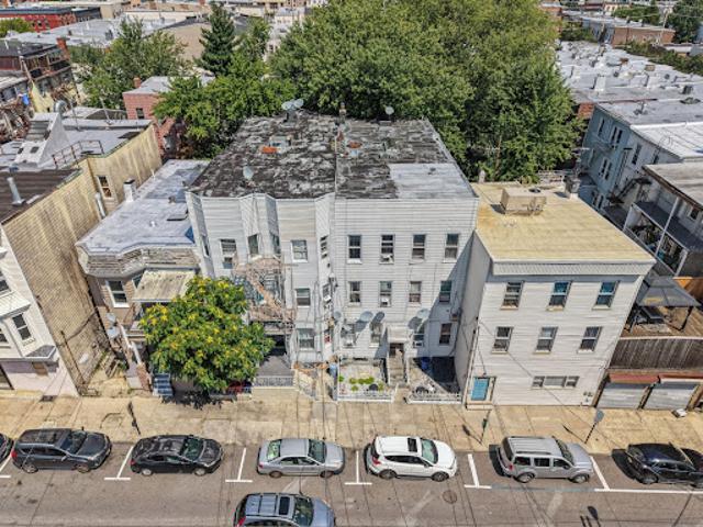 House for sale in Hudson, New Jersey