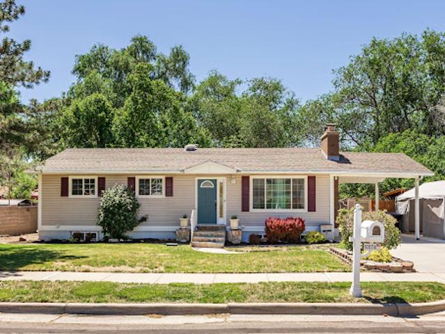 House for sale in Sandy, Utah