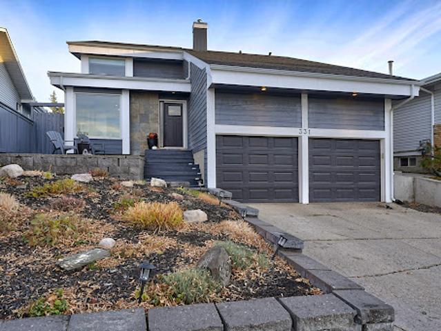 House for sale in Calgary, Northwest