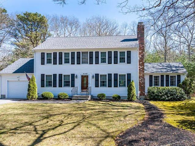 House for sale in Mashpee