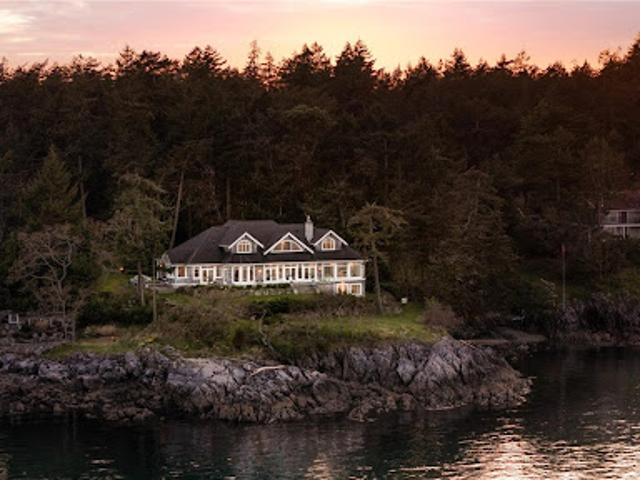 House for sale in Saanich, British Columbia