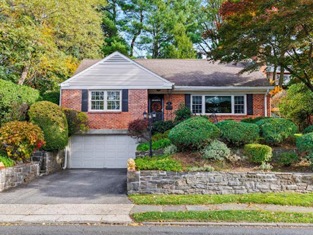 House for sale in Glenwood, New York