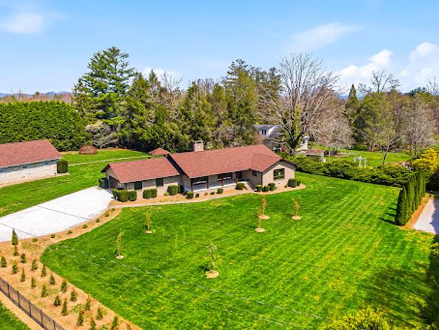 House for sale in Hendersonville, North Carolina