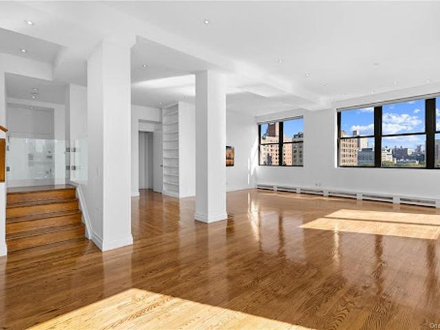House for sale in New York, Arverne