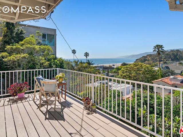 House for sale in Santa Monica, California