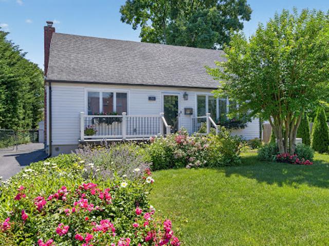House for sale in Huntington, New York