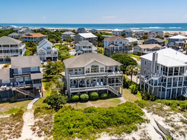 House for sale in Emerald Isle, North Carolina