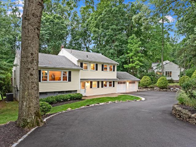 House for sale in Morris Plains, New Jersey