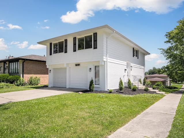 House for sale in Country Club Hills, Illinois