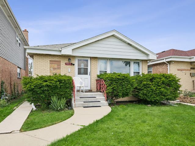 House for sale in Schiller Park, Illinois
