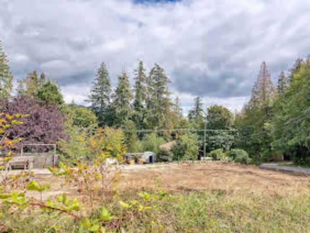 House for sale in Halfmoon Bay House for sale in Halfmoon Bay