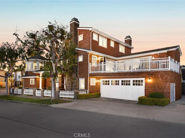 House for sale in Corona Del Mar, California