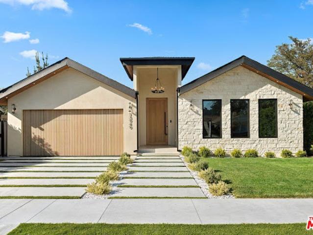 House for sale in Sherman Oaks Neighborhood Council District, Canoga Park