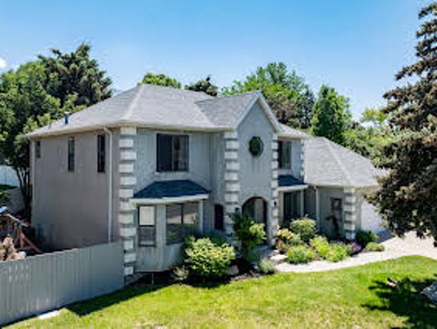 House for sale in Sandy