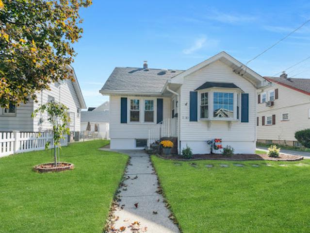 House for sale in Fair Lawn, Bergen County