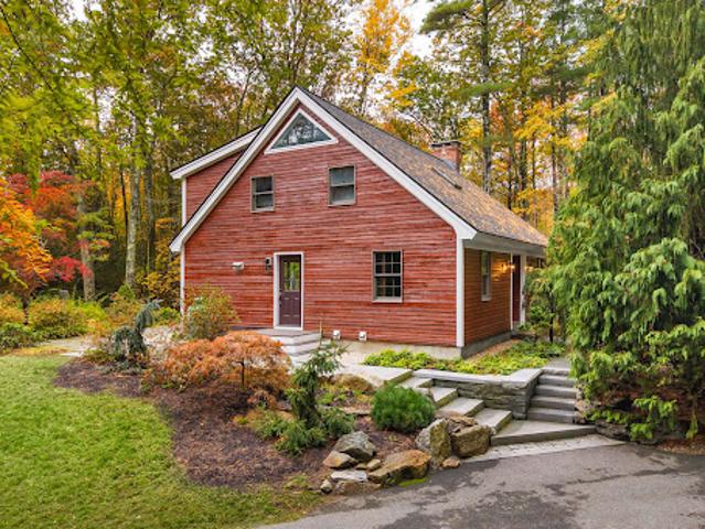 House for sale in Barrington, Strafford County