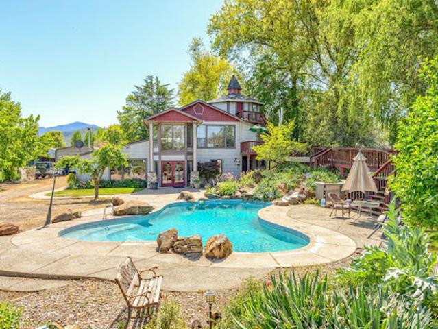 House for sale in Oregonia