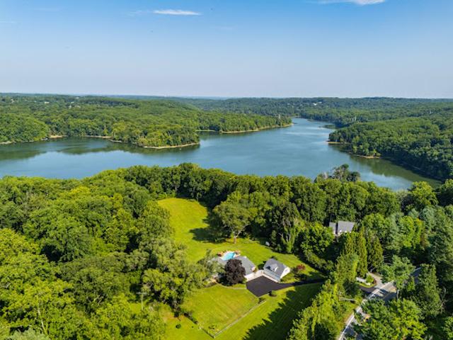 House for sale in Phoenix, Maryland