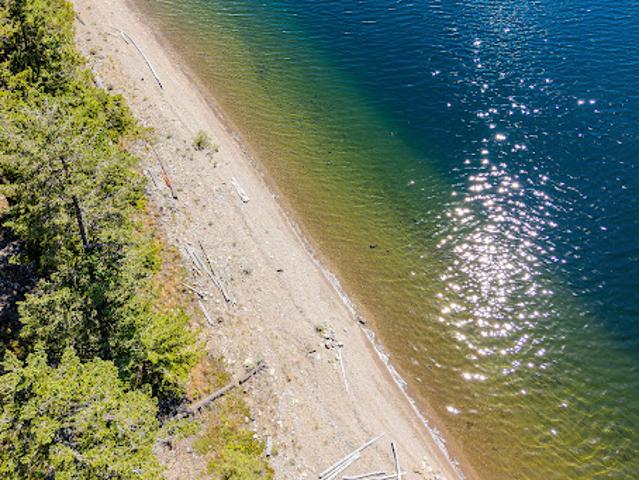 House for sale in Tappen, British Columbia