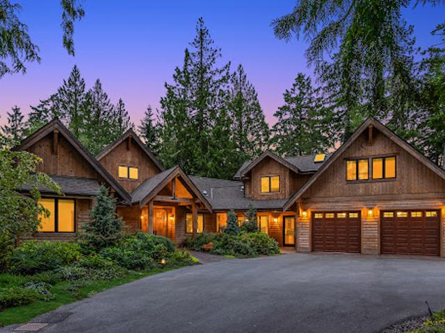 House for sale in Bainbridge Island, Washington