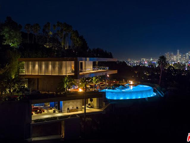 House for sale in Canoga Park, California